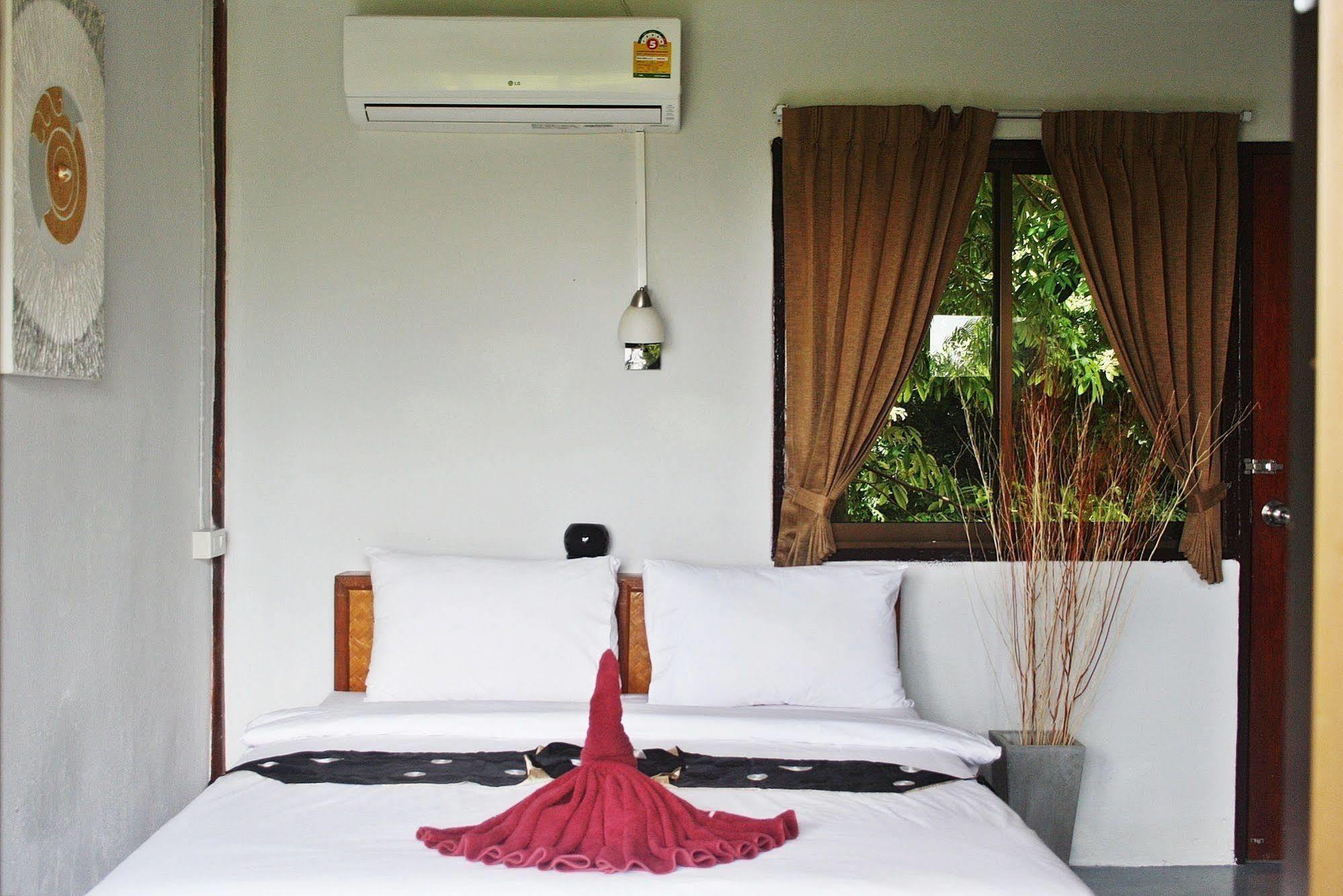 Lanta Halabala Resort Koh Lanta Exterior foto